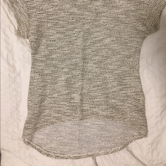 Grey guess top - Picture 2 of 3